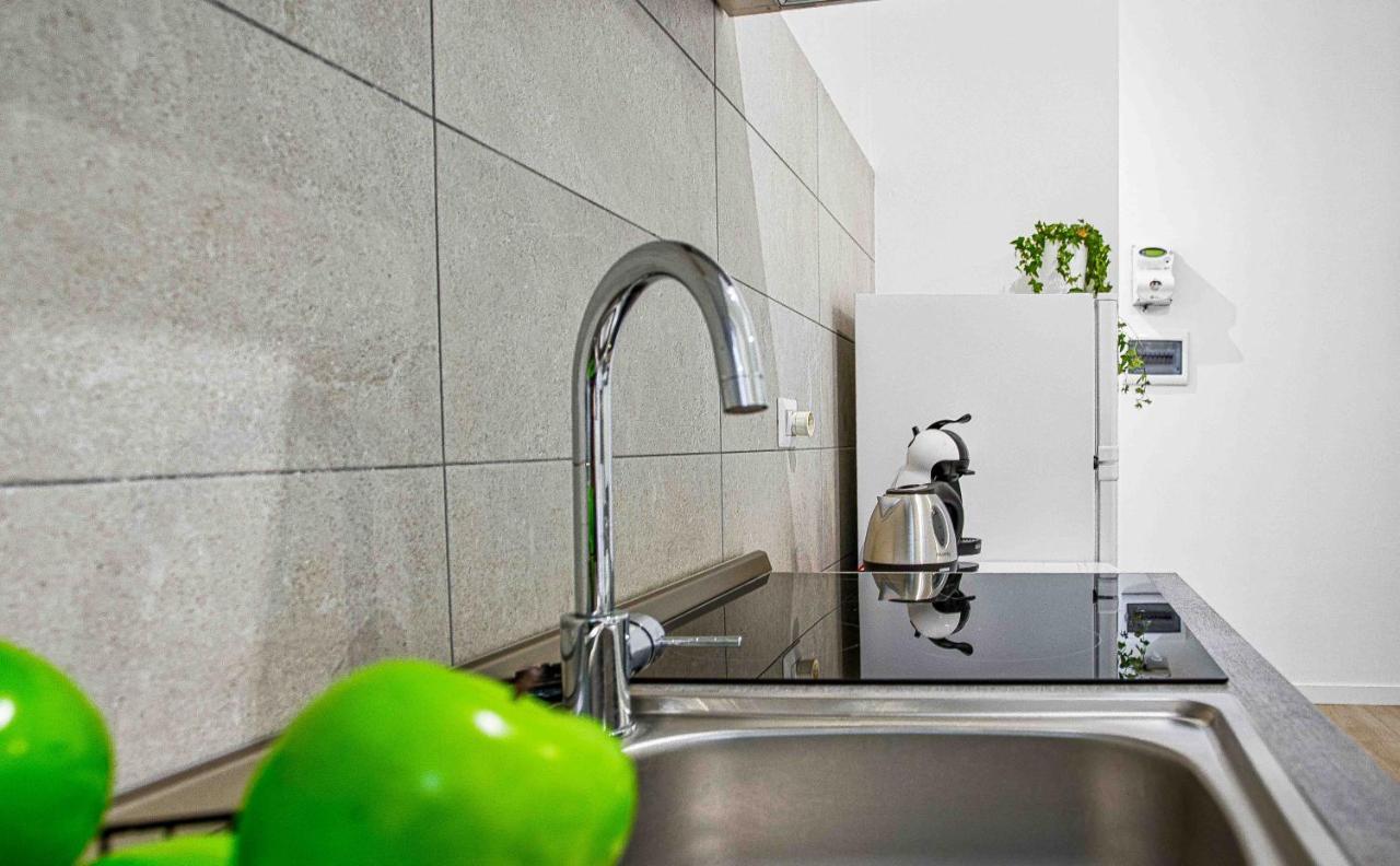 Joivy Warm And Inviting Flat With Balcony Apartment Milan Exterior photo